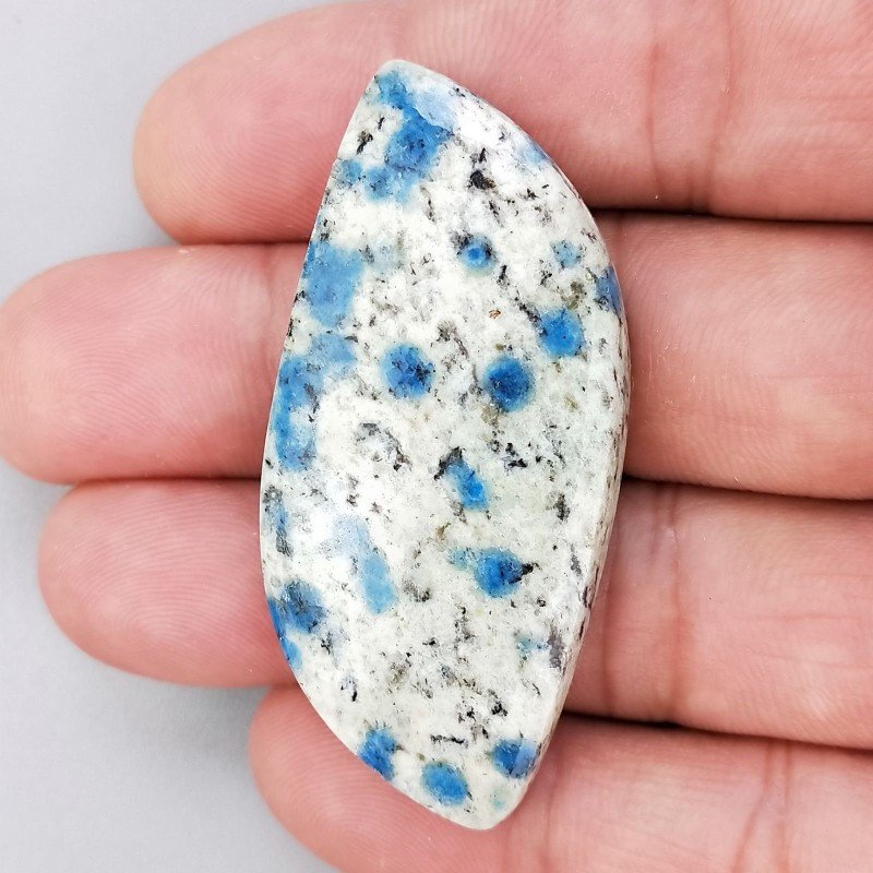 K2 'Raindrop Azurite' Naturale Forma Fantasia Piatto Cabochon Liscio Fatto a Mano 53X24mm 13,79gm 1pz