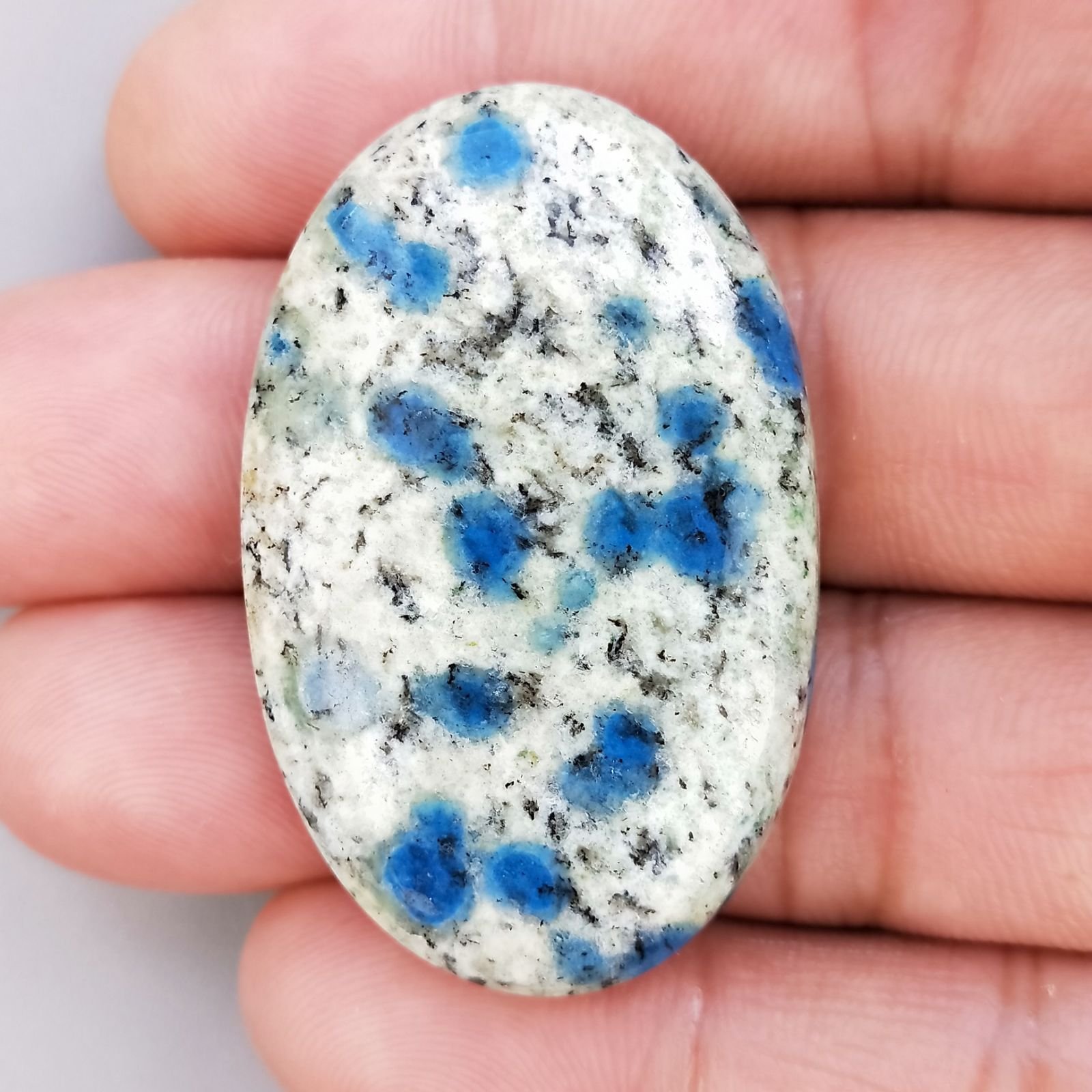 K2 'Raindrop Azurite' Naturale Forma Ovale Piatto Cabochon Liscio Fatto a Mano 43X28mm 14,47gm 1pz
