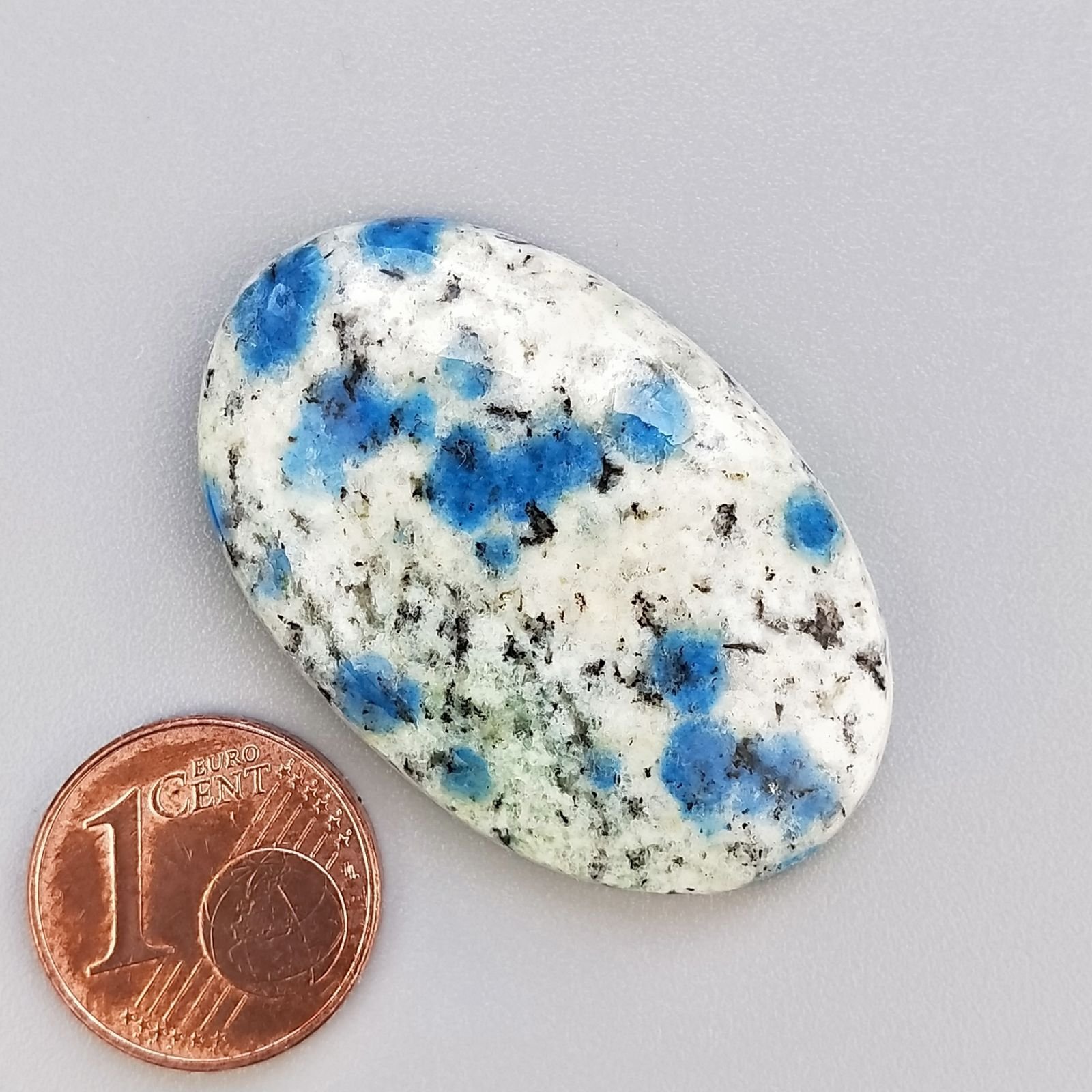 K2 'Raindrop Azurite' Naturale Forma Ovale Piatto Cabochon Liscio Fatto a Mano 36x23mm 7,93gm 1pz
