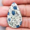 K2 'Raindrop Azurite' Naturale Forma Goccia Piatto Cabochon Liscio Fatto a Mano 37X22mm 6,56gm 1pz
