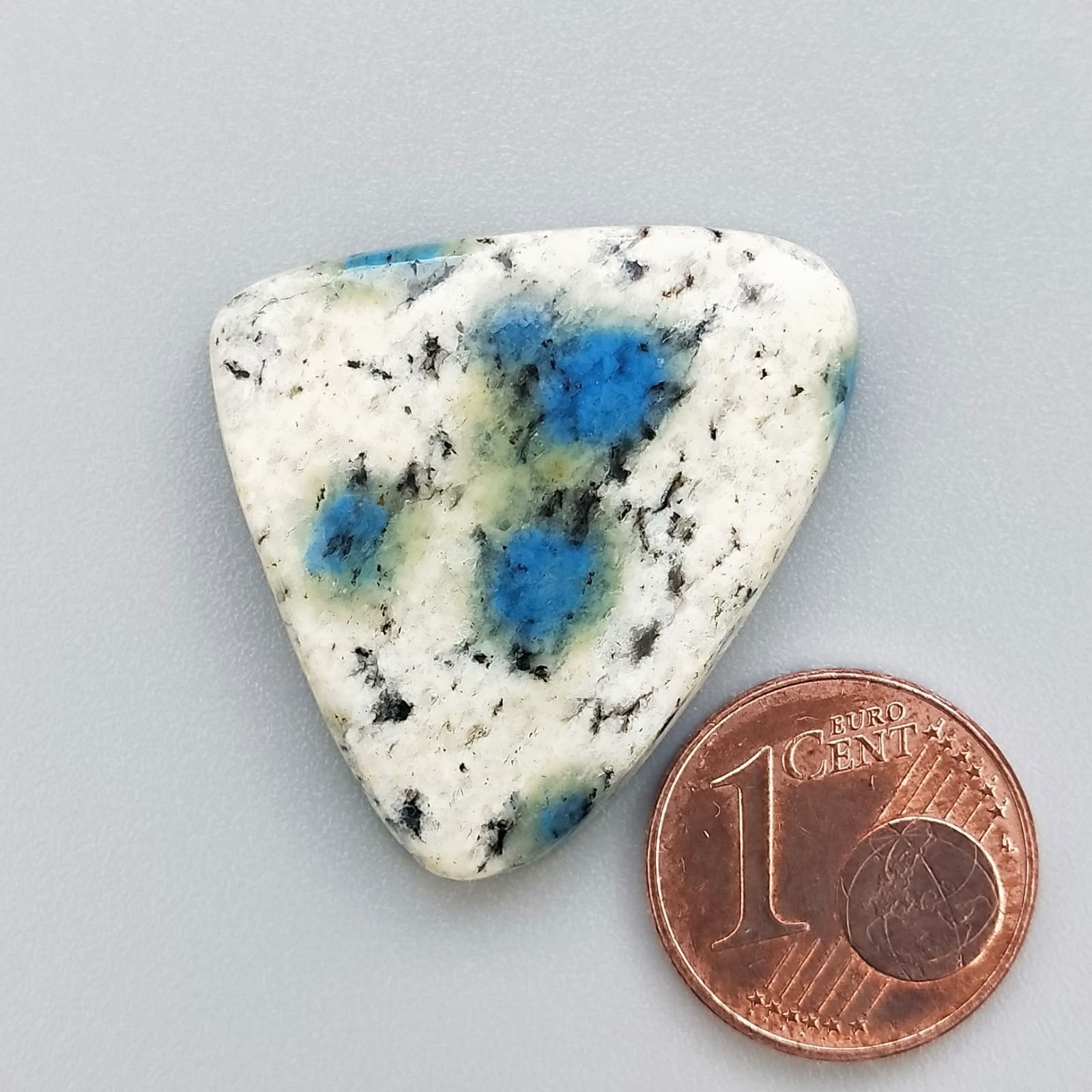 K2 'Raindrop Azurite' Naturale Forma Cuore Piatto Cabochon Liscio Fatto a Mano 30X26mm 5,98gm 1pz
