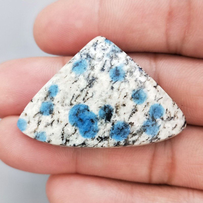 K2 'Raindrop Azurite' Naturale Forma Cuore Piatto Cabochon Liscio Fatto a Mano 43X29X5mm 9,70gm 1pz