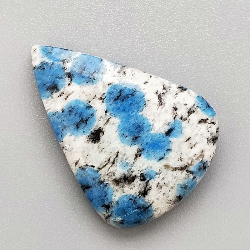 K2 'Raindrop Azurite' Naturale Forma Goccia Piatto Cabochon Liscio Fatto a Mano 35X25X6mm 8,20gm 1pz