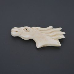 Componente osso beige forma testa di cavallo inciso 20x52mm 1pz