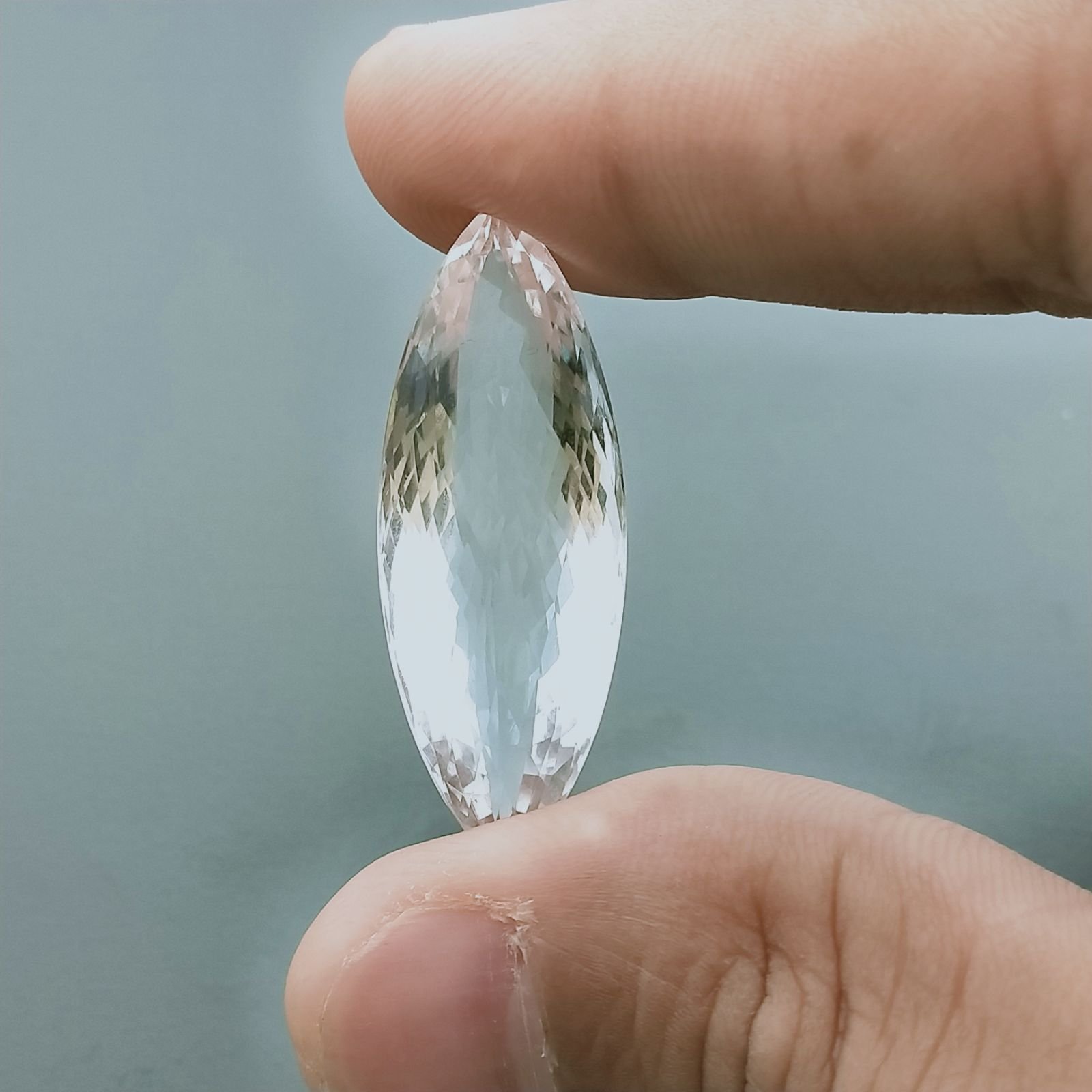 Cristallo Di Rocca Naturale Taglio Marquise Sfaccettata a Mano Gemma Sciolta 37X14X10mm 30,00 Carati 1pz