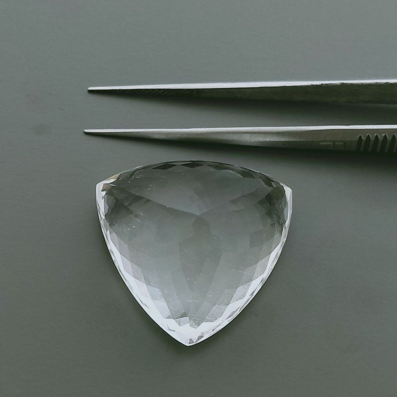 Cristallo Di Rocca Naturale Taglio Trillion Sfaccettata a Mano Gemma Sciolta 14X10X7mm 61,95 Carati 1pz Cristallo Di Rocca Naturale Taglio Trillion Sfaccettata a Mano Gemma Sciolta 14X10X7mm 61,95 Carati 1pz