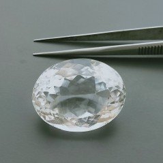 Cristallo Di Rocca Naturale Taglio Ovale Sfaccettata a Mano Gemma Sciolta 29X23X17mm 69,50 Carati 1pz