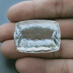 Cristallo Di Rocca Naturale Taglio Cuscino Sfaccettata a Mano Gemma Sciolta 34X24X18mm 105,50 Carati 1pz