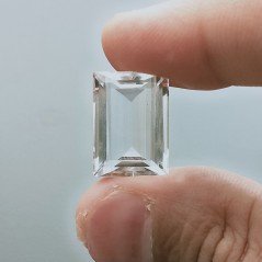 Gemma Sciolta di Cristallo di Rocca Naturale, Taglio Baguette Sfaccettato a Mano, 18x13x8 mm, 17+ ct