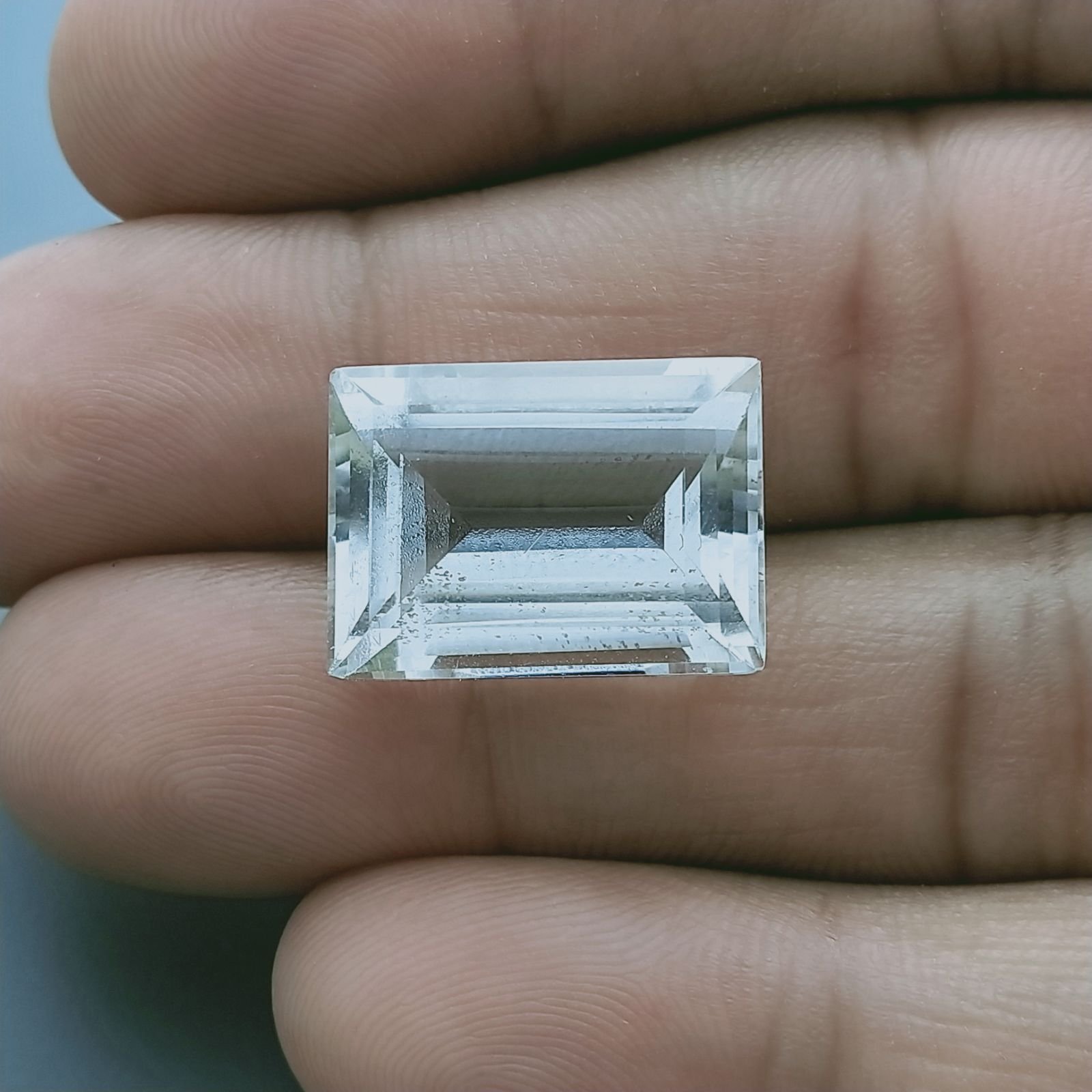 Cristallo Di Rocca Naturale Taglio Baguette Sfaccettata a Mano Gemma Sciolta 18X13X8mm 15+ Carati 1pz