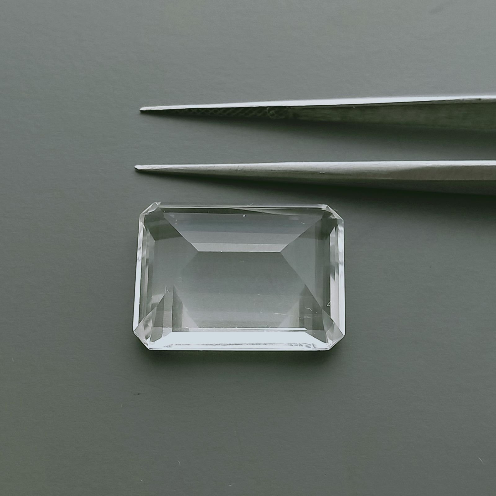 Cristallo Di Rocca Naturale Taglio Smeraldo Ottagono Sfaccettata a Mano Gemma Sciolta 20X14X8mm 18,50+ Carati 1pz