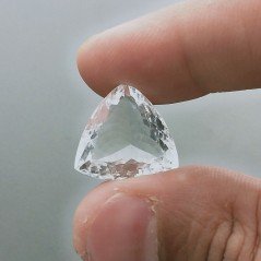 Cristallo Di Rocca Naturale Taglio Trillion Sfaccettata a Mano Gemma Sciolta 18X18X10-11mm 15,50+ Carati 1pz