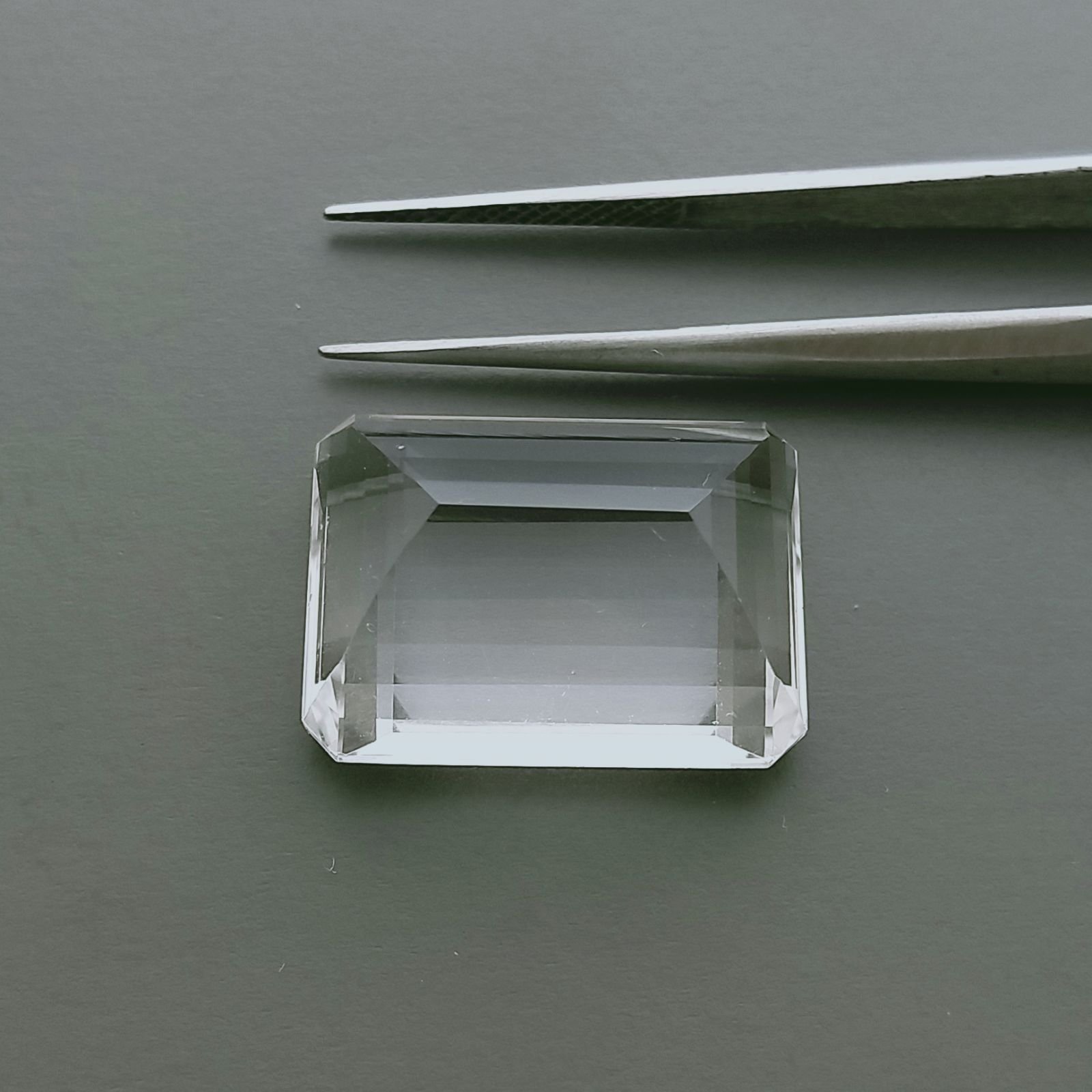 Cristallo Di Rocca Naturale Taglio Smeraldo Ottagono Sfaccettata a Mano Gemma Sciolta 20X14X10mm 24+ Carati 1pz