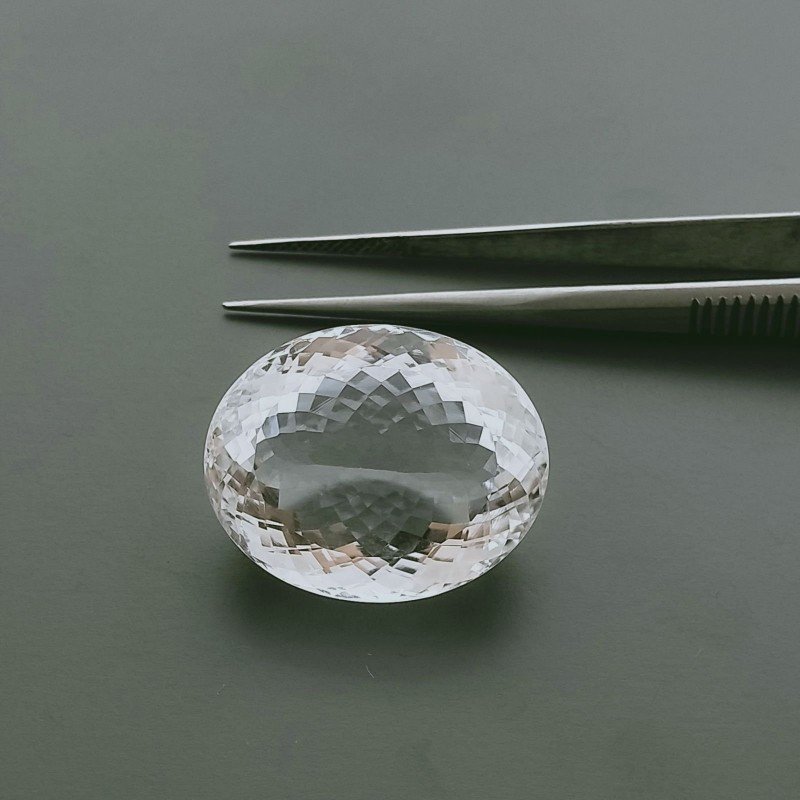 Cristallo Di Rocca Naturale Taglio Ovale Sfaccettata a Mano Gemma Sciolta 20X25X13mm 42,00 Carati 1pz