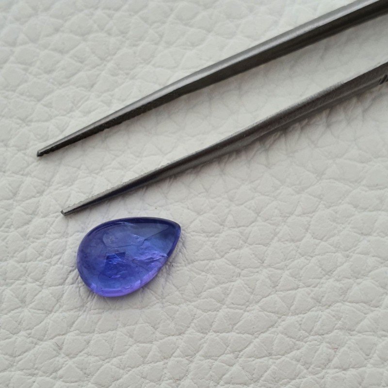 Tanzanite Naturale Forma Goccia Piatto Cabochon Liscio Fatto a Mano 13X9X5mm 5,95 Carati 1pz