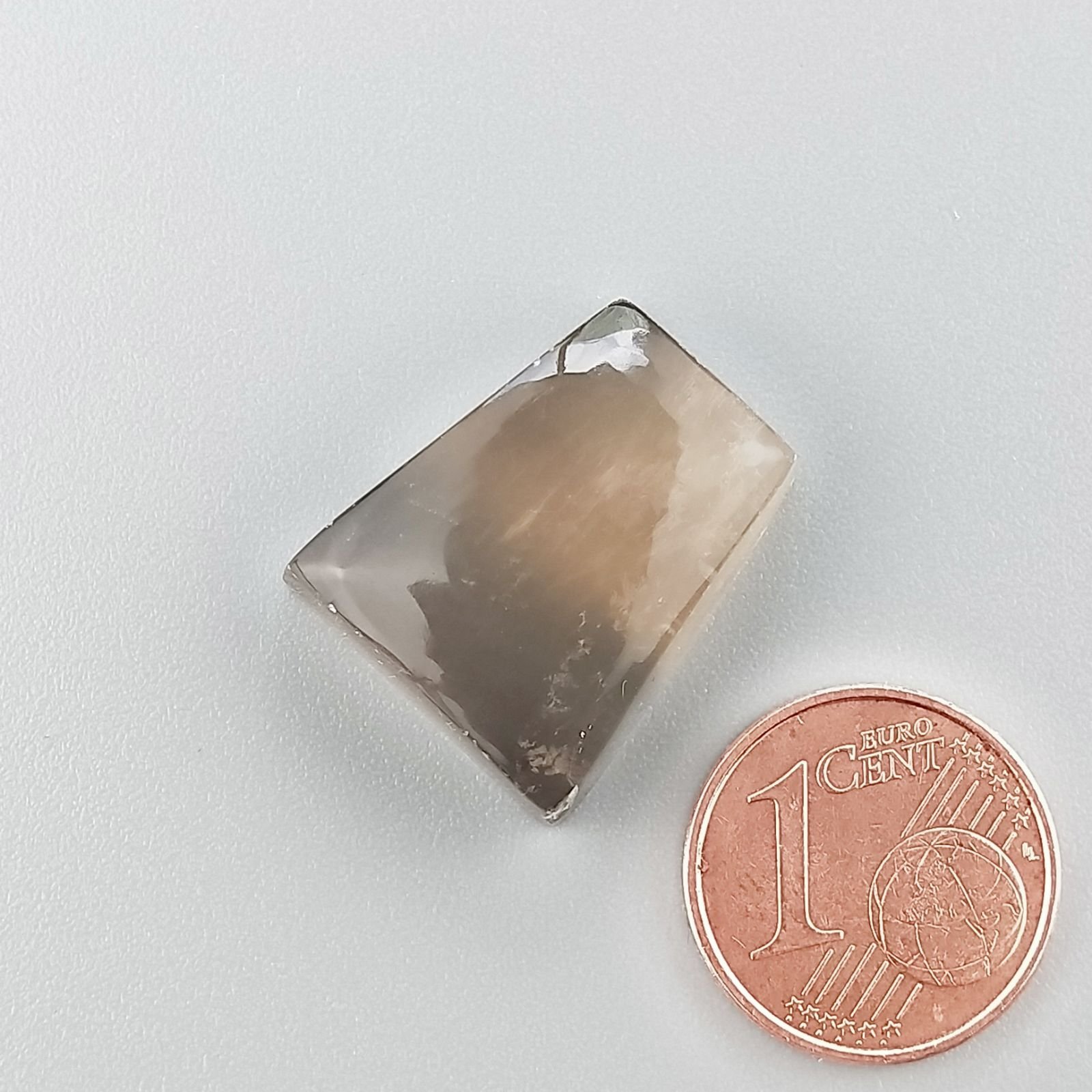 Fluorite Naturale Forma Fantasia Piatto Cabochon Liscio Fatto a Mano 19X16mm 5,14gm 1pz