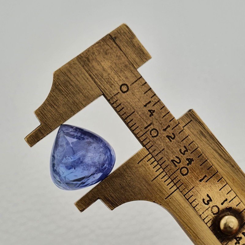 Tanzanite Naturale Forma Cuore Piatto Cabochon Liscio Fatto a Mano 14X14X09mm 14,20 Carati 1pz