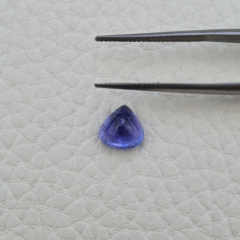 Tanzanite Naturale Forma Cuore Piatto Cabochon Liscio Fatto a Mano 8X7X4mm 2,30 Carati 1pz