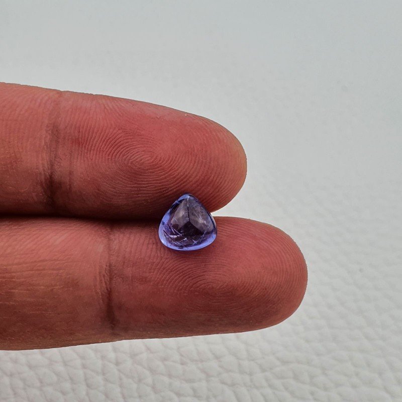 Tanzanite Naturale Forma Cuore Piatto Cabochon Liscio Fatto a Mano 8X7X4mm 2,30 Carati 1pz