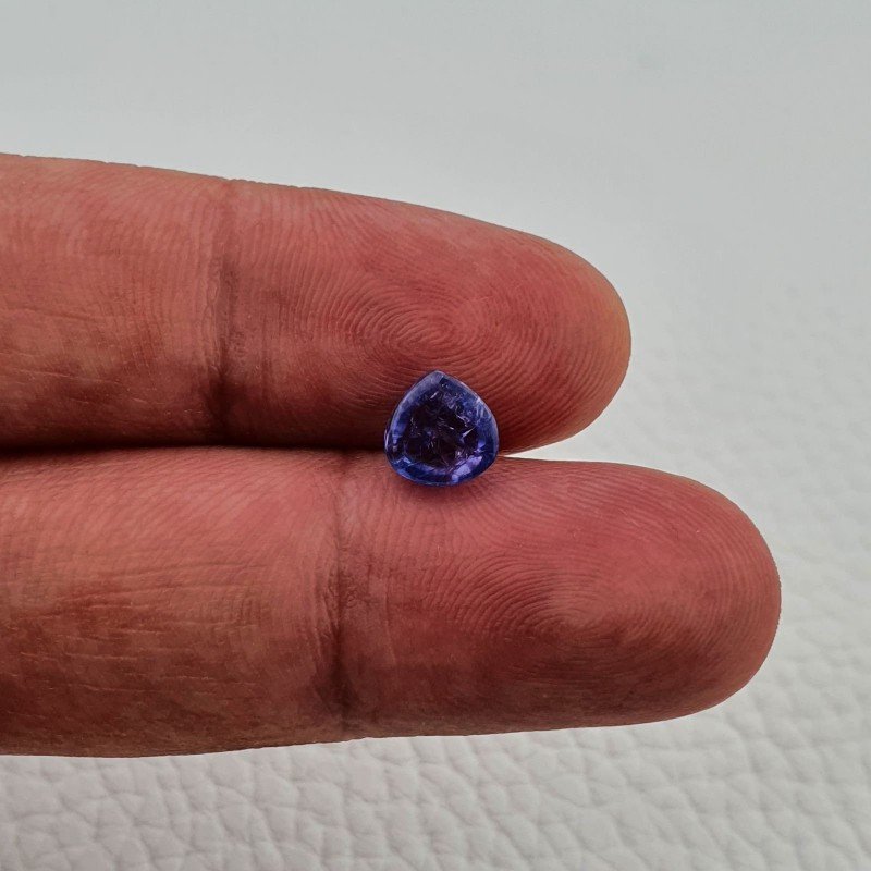 Tanzanite Naturale Forma Cuore Piatto Cabochon Liscio Fatto a Mano 6X6X4mm 2,20 Carati 1pz