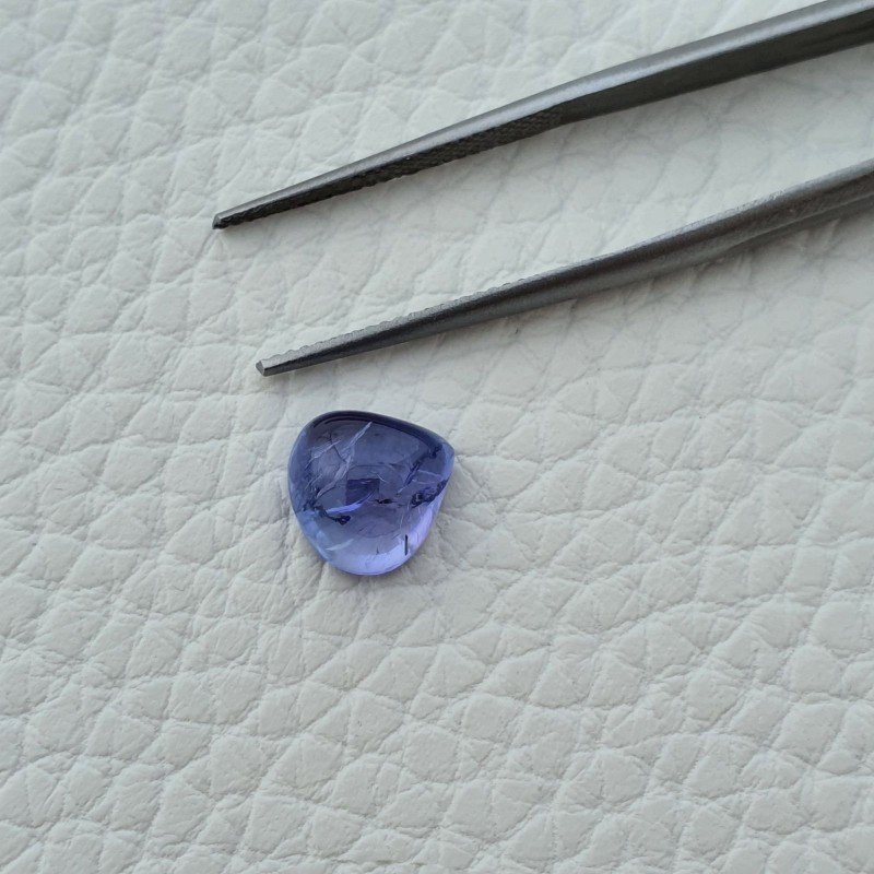 Tanzanite Naturale Forma Cuore Piatto Cabochon Liscio Fatto a Mano 9X9X5mm 3,80 Carati 1pz