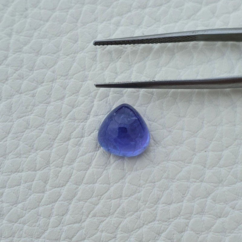 Tanzanite Naturale Forma Cuore Piatto Cabochon Liscio Fatto a Mano 10X10X6mm 5,60 Carati 1pz