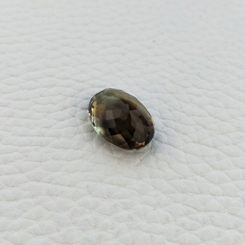 Gemma Sciolta di Quarzo Bicolore Naturale, Taglio Ovale Sfaccettato a Mano, 13x18 mm, 13,35 ct