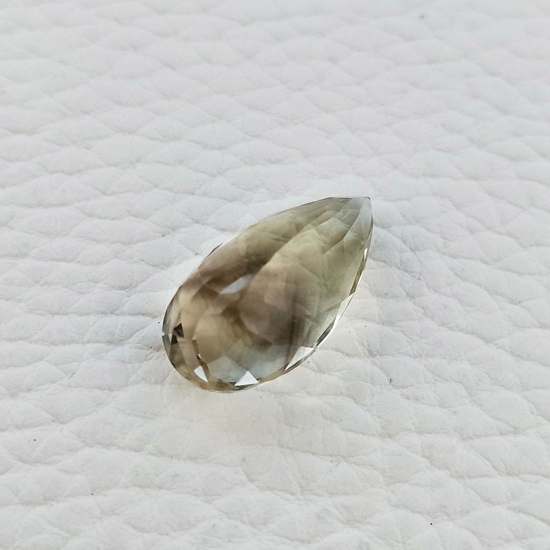 Gemma Sciolta di Quarzo Bicolore Naturale, Taglio Goccia Sfaccettato a Mano, 12x22 mm, 14,15 ct