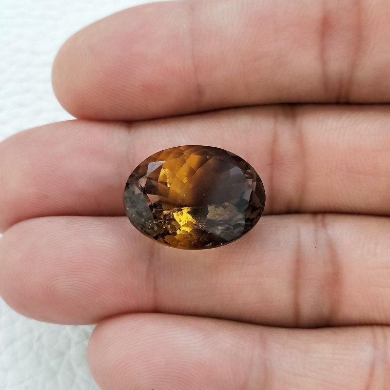 Ametrina Idrotermale Taglio Ovale Sfaccettata a Mano Gemma Sciolta19X14X11mm 17,40 Carati 1pz