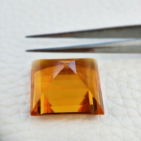 Topazio Citrino Idrotermale Taglio Quadrata Sfaccettata a Mano Gemma Sciolta 19X19X11mm 31,05 Carati 1pz