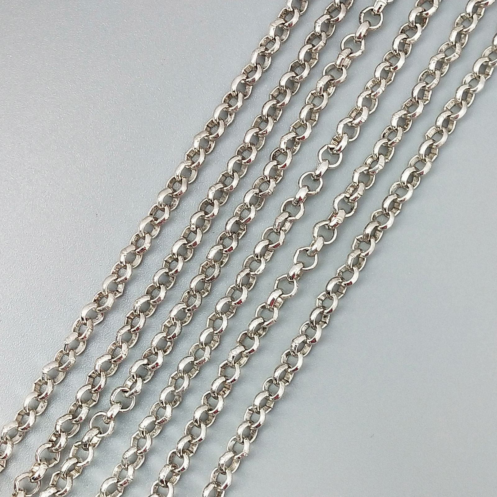 Catena Di Metallo Forma Tondo 04mm-Rodiato 1mt