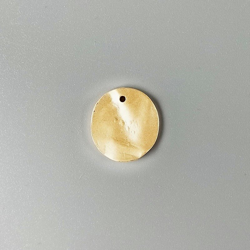 Ciondolo In Zama Opaco Forma Tondo Piatto Lavorato 19-20mm-Dorato 1pz