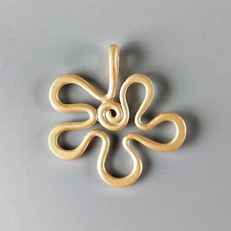 Ciondolo In Zama Opaco Forma Fiore 39X42mm-Dorato 1pz