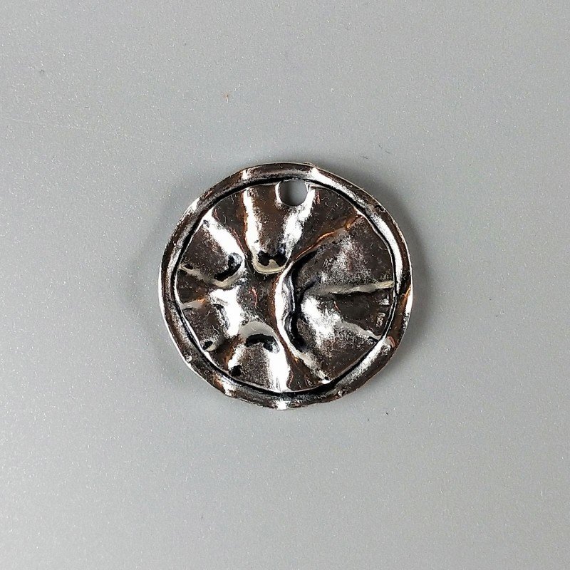 Ciondolo In Zama Forma Tondo Piatto Martellato Ossidata 30mm-Argentato 1pz