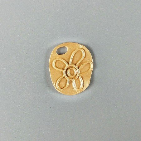 Ciondolo In Zama Forma Fantasia Con Stampo Margherita 22x26mm -Dorato 1pz