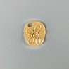 Ciondolo In Zama Forma Fantasia Con Stampo Margherita 22x26mm -Dorato 1pz