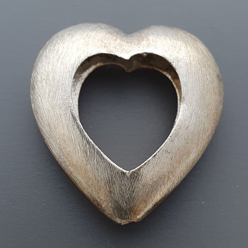 Distanziatore In Ottone Forma Cuore Forato 28X30mm-Argentato 1pz