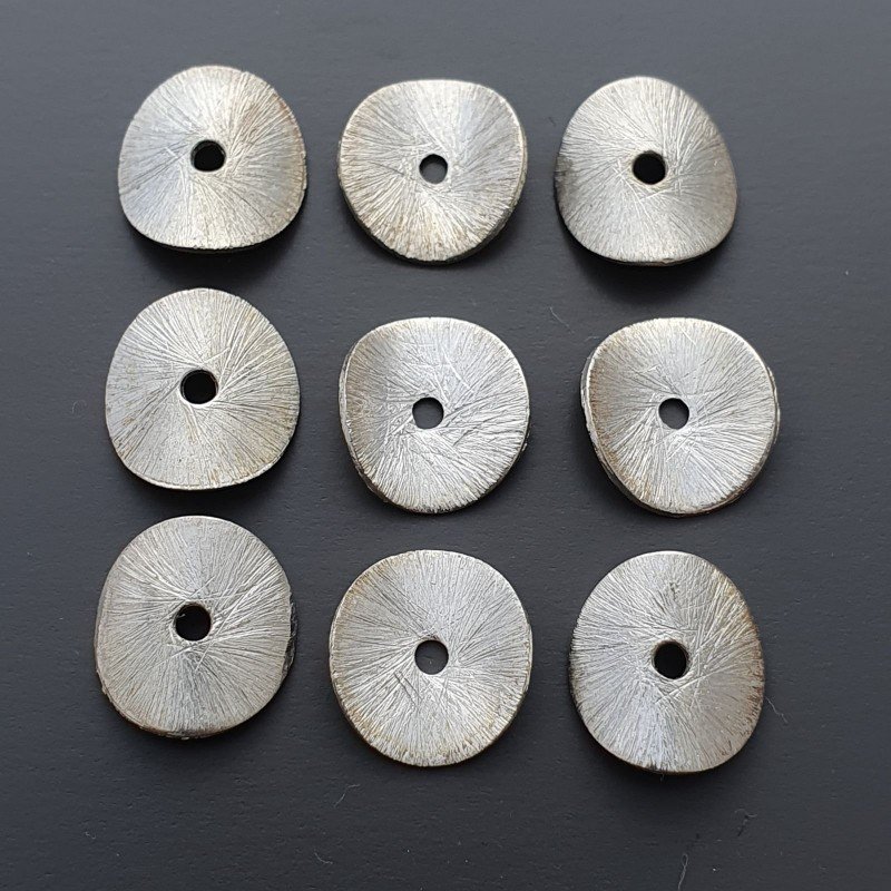 Distanziatore Di Ottone Forma Dischio Satinato Curvato 11X12mm-Argentato 18pz