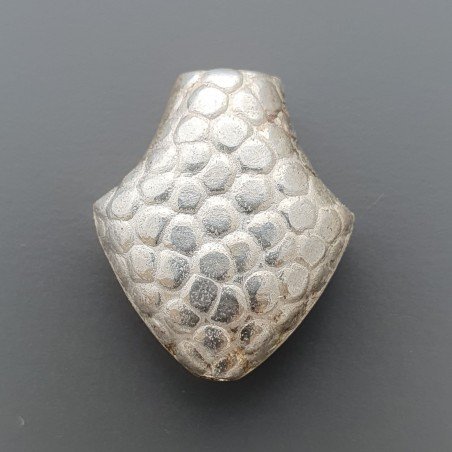 Distanziatore In Ottone Forma Pesce Lavorato Antico Tribal 19X23mm-Argentato 1pz