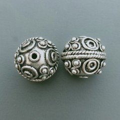 Distanziatore In Ottone Forma Tondo Lavorato Filigrana Ethnico Ossidato 14mm-Argentato 1pz