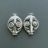 Distanziatore In Ottone Forma Tondo Piatto Lavorato Filigrana Ethnico Ossidato10X14mm-Argentato 1pz