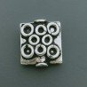 Distanziatore In Ottone Forma Quadrata Piatto Lavorato Filigrana Ethnico Ossidato 12X14mm-Argentato 1pz