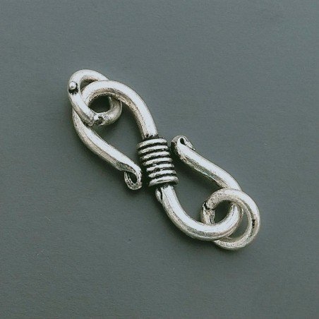 Chiusura In Ottone Forma S Lavorato Filigrana Ethnico Ossidato 22mm-Argentato 4pz