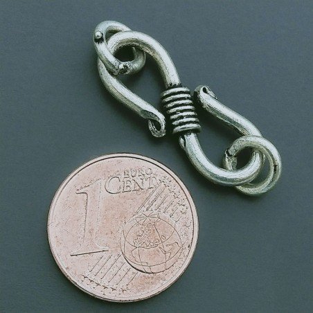 Chiusura In Ottone Forma S Lavorato Filigrana Ethnico Ossidato 22mm-Argentato 4pz