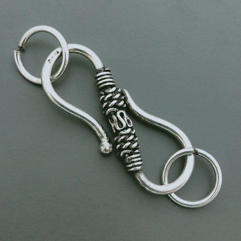 Chiusura In Ottone Forma S Lavorato Ethnico Ossidato 37-38mm-Argentato 1pz