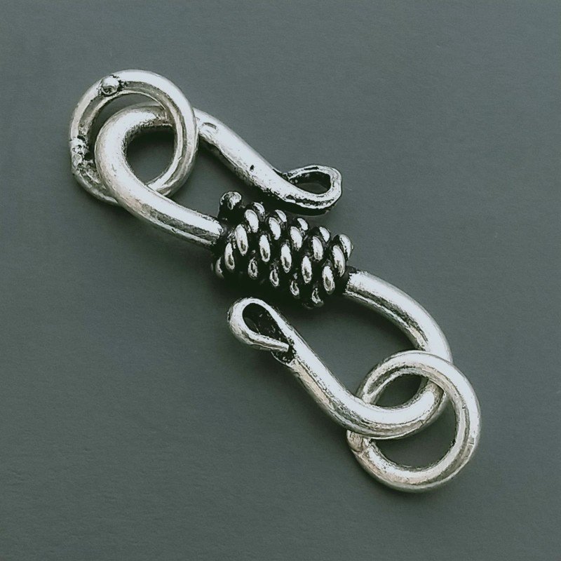 Chiusura In Ottone Forma S Lavorato Ethnico Ossidato 24-25mm-Argentato 4pz