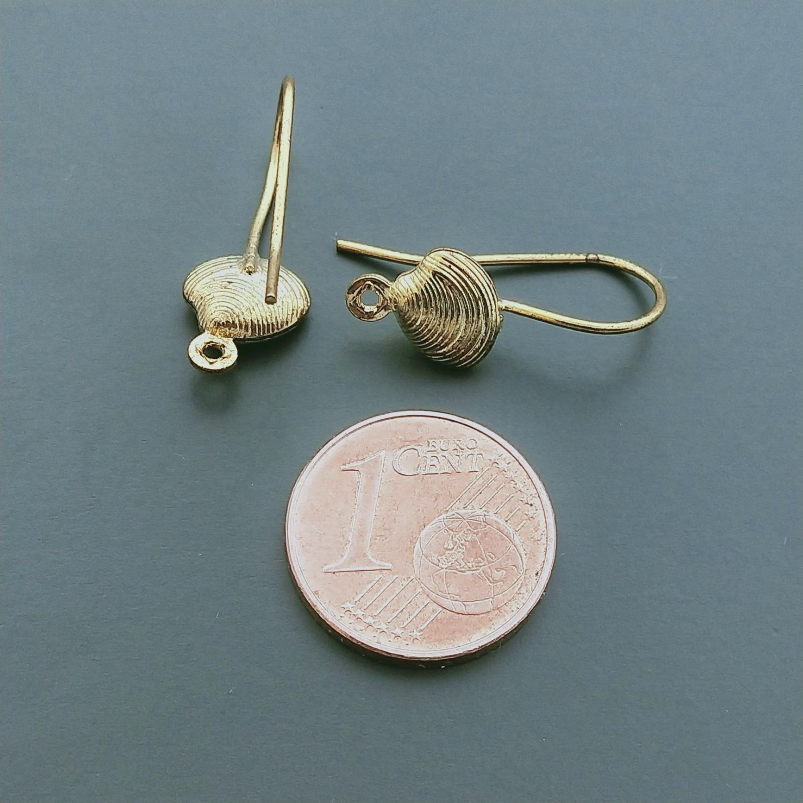 Base Per Orecchini In Ottone A Monachella Forma Conchiglia 08X22mm -Dorato 1 paio