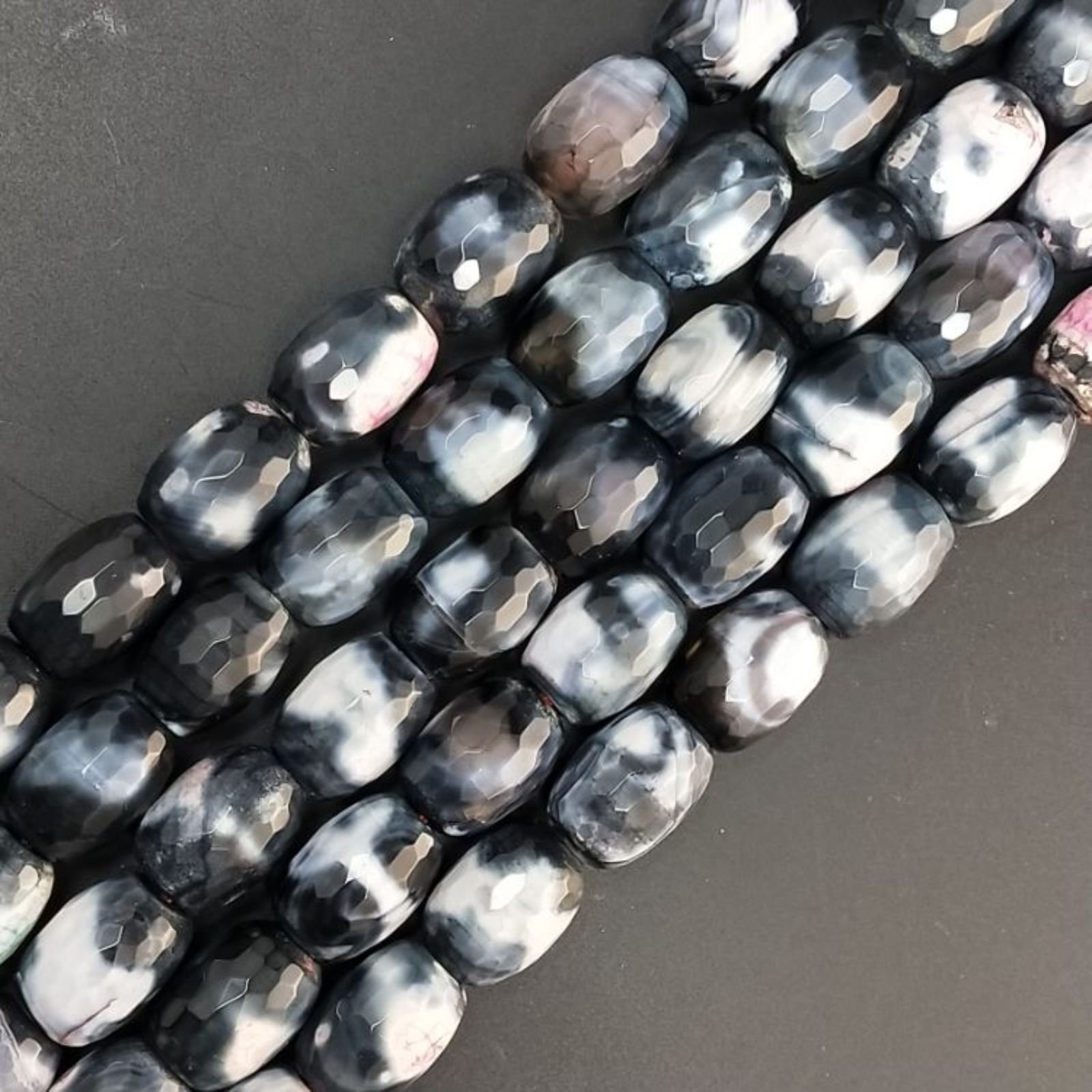 Agata Brasiliana Bianco Nero Striata Perline Forma Barilotto Sfaccettato 12x16mm