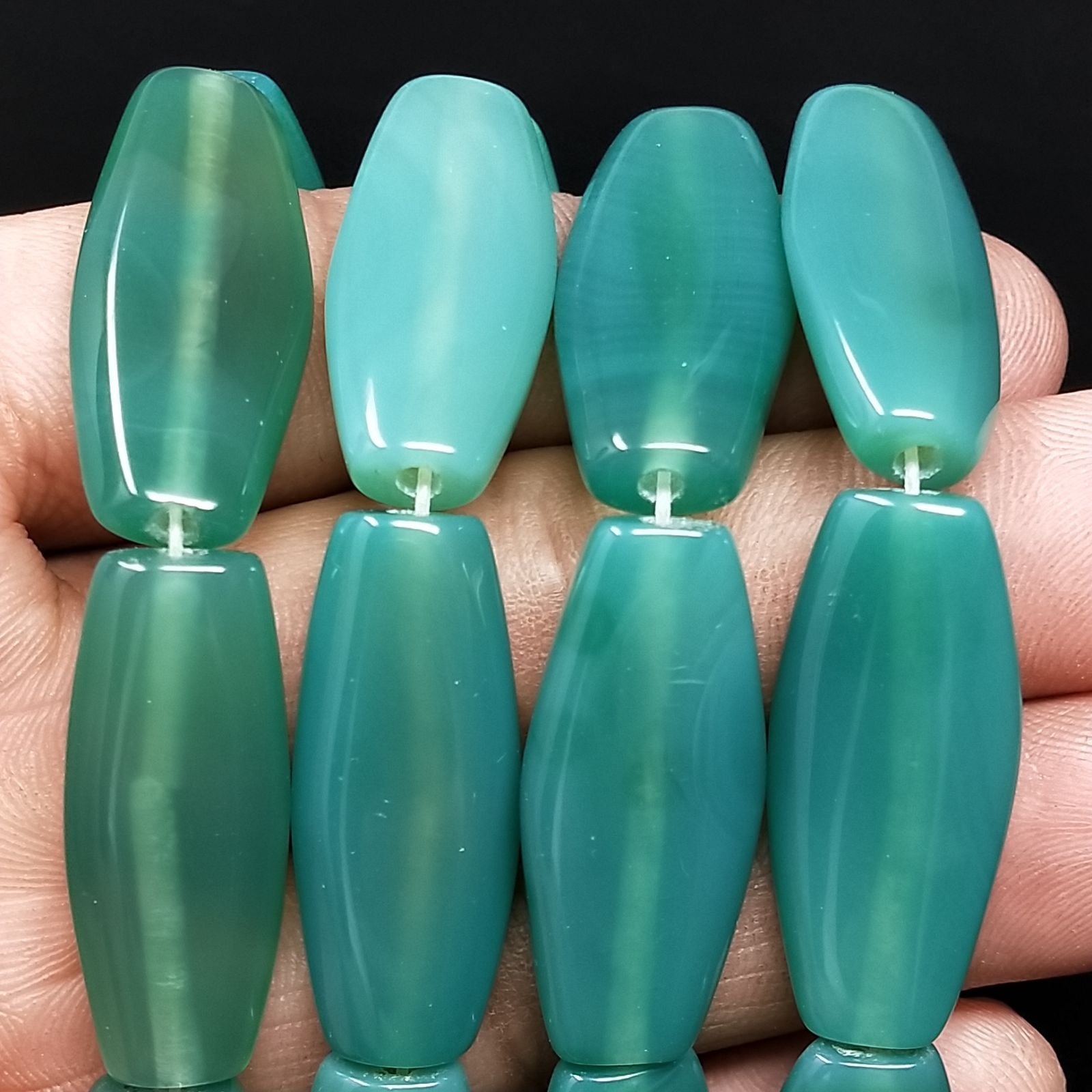 Agata Verde Scuro in Perline Forma Ovale Piatto Liscio Foro Passante 12X30mm