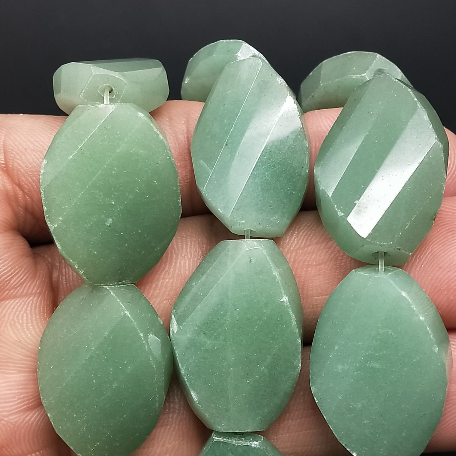 Avventurina Verde Naturale in Perline Forma Ovale Elicoidale Sfaccettato Foro Passante 18X24mm